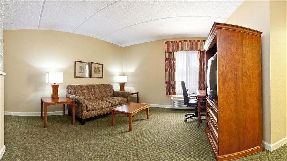 Holiday Inn Express Hotel & Suites Conover - Hickory Area By Ihg מראה חיצוני תמונה
