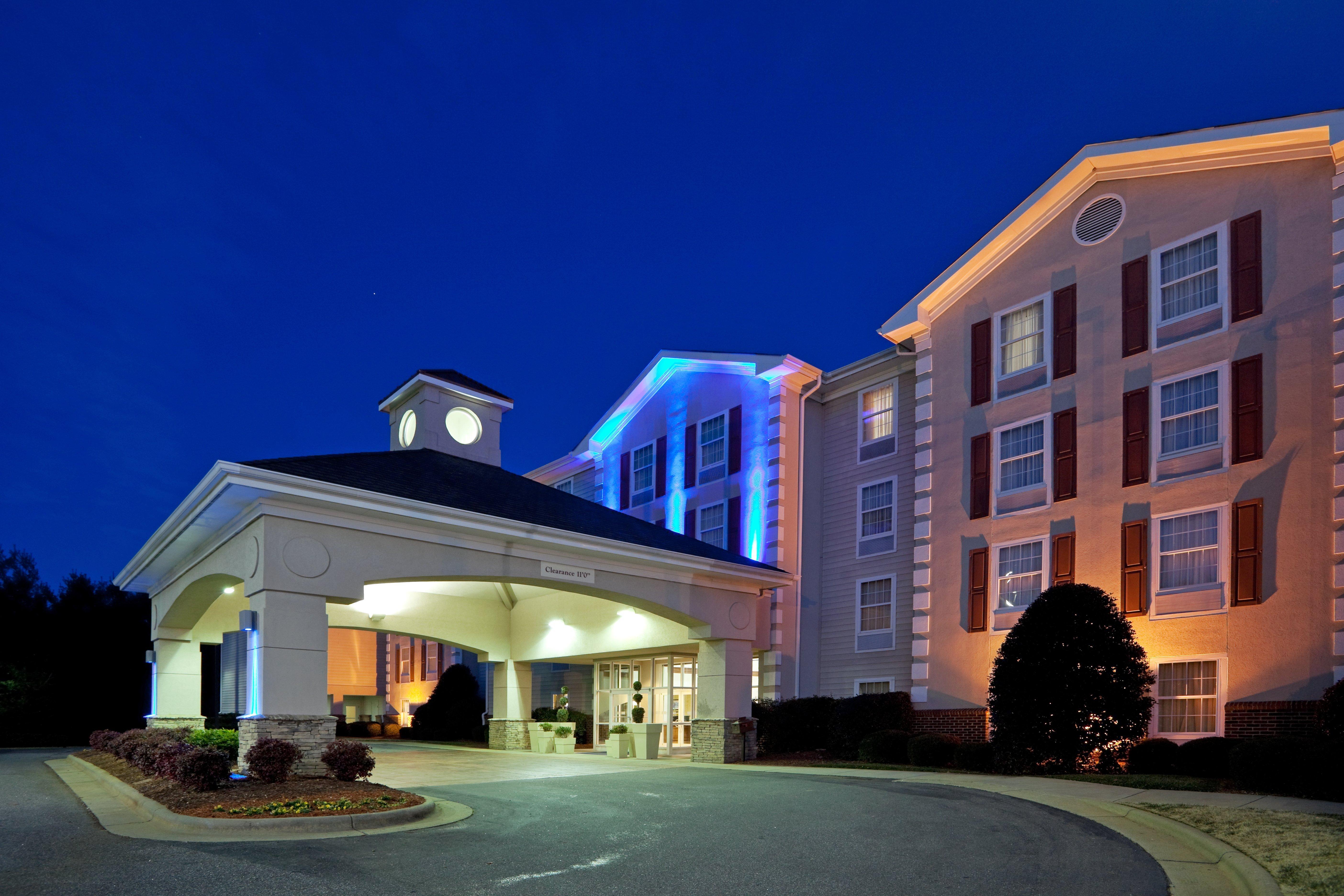 Holiday Inn Express Hotel & Suites Conover - Hickory Area By Ihg מראה חיצוני תמונה