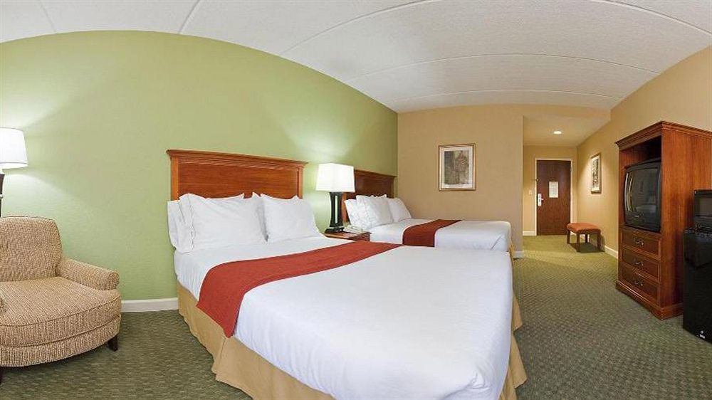 Holiday Inn Express Hotel & Suites Conover - Hickory Area By Ihg מראה חיצוני תמונה