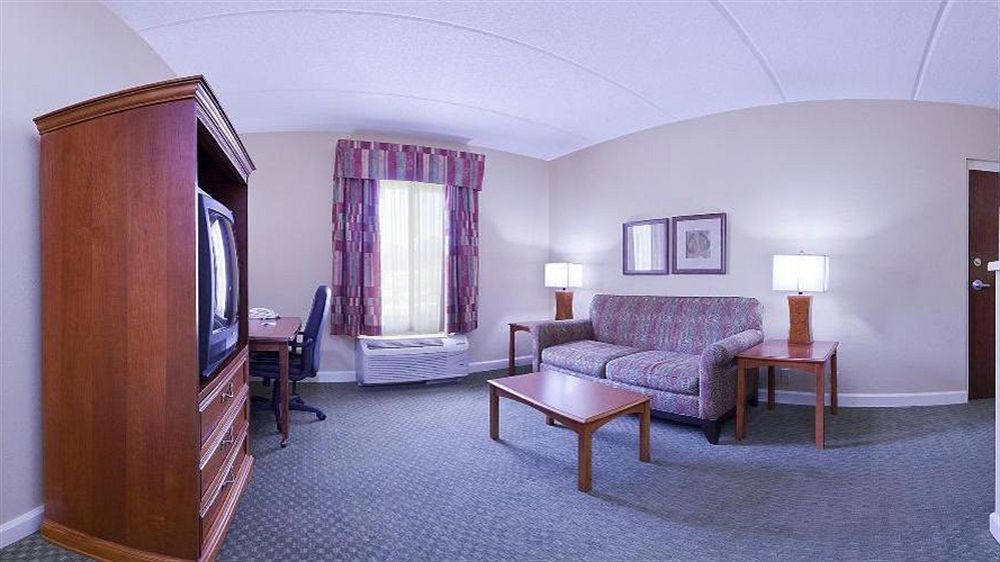 Holiday Inn Express Hotel & Suites Conover - Hickory Area By Ihg מראה חיצוני תמונה