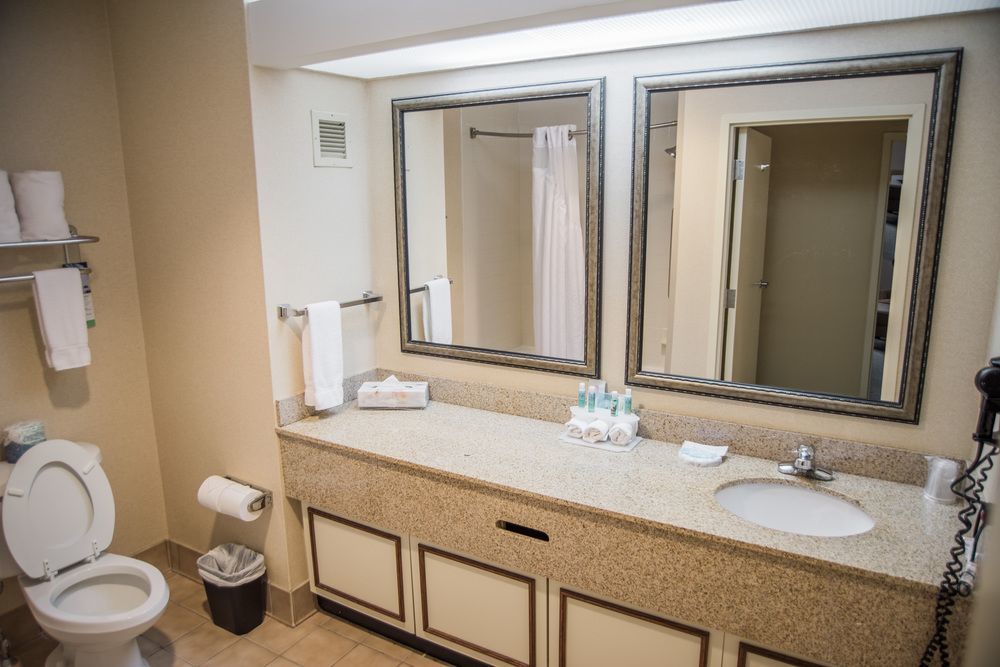 Holiday Inn Express Hotel & Suites Conover - Hickory Area By Ihg מראה חיצוני תמונה