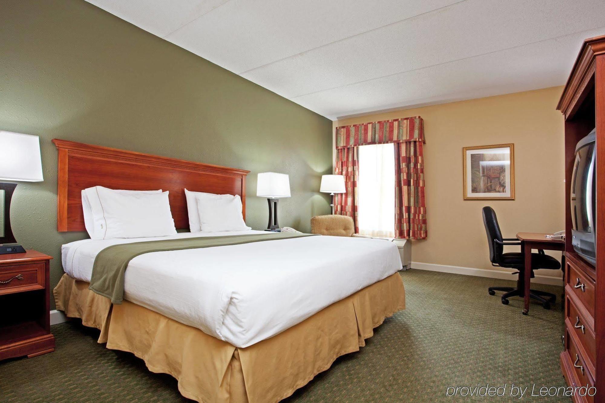 Holiday Inn Express Hotel & Suites Conover - Hickory Area By Ihg חדר תמונה